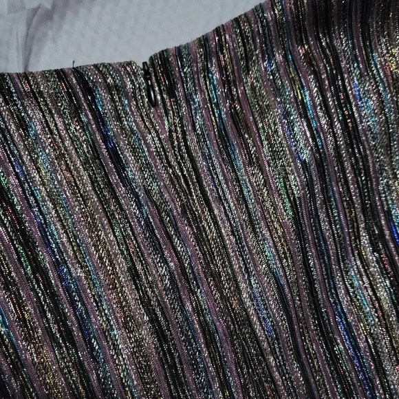 Julia Jordan V-Neck Metallic Stripe Mini Dress, Long Sleeve, Lined, size 4, EUC! - Picture 11 of 13